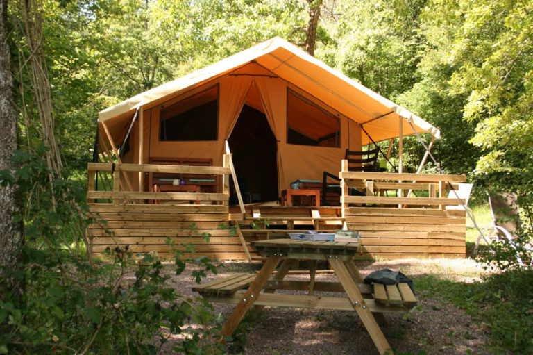 tente lodge en Bourgogne au camping du bois joli